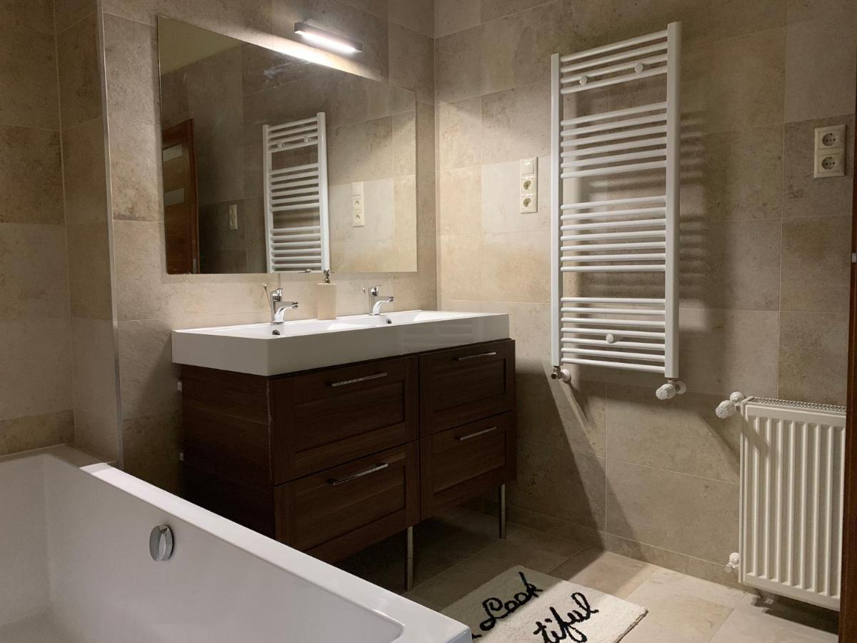 فندق ميسكولكفي  A Vendeghaz المظهر الخارجي الصورة