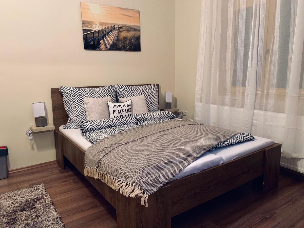 فندق ميسكولكفي  A Vendeghaz المظهر الخارجي الصورة